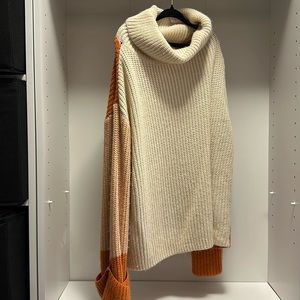 Colorblock turtle neck size S